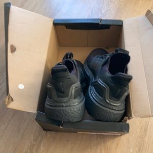 Used Women’s Ultraboost 20